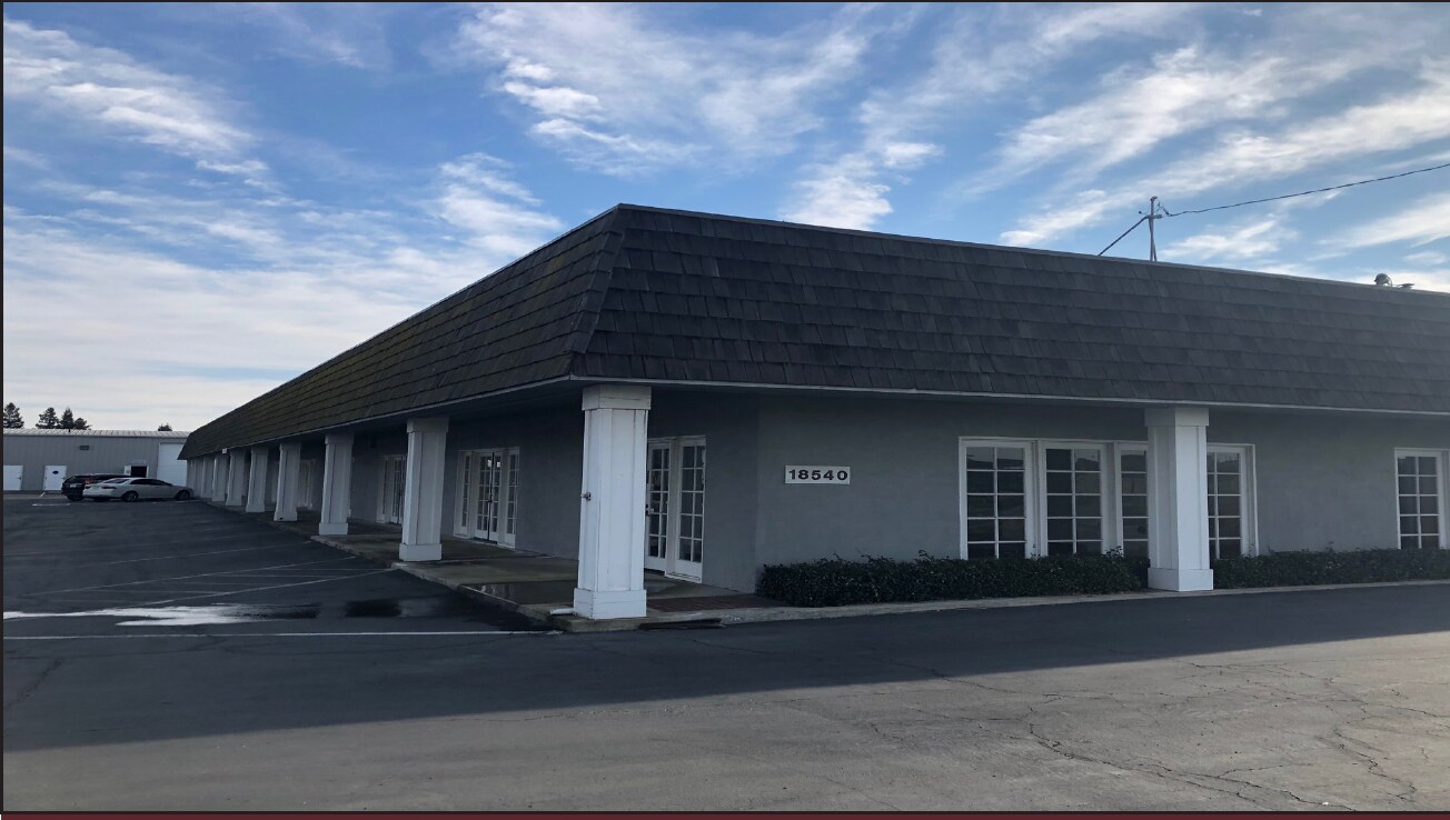 18540 N Highway 88, Lockeford, CA à louer Photo principale– Image 1 sur 15