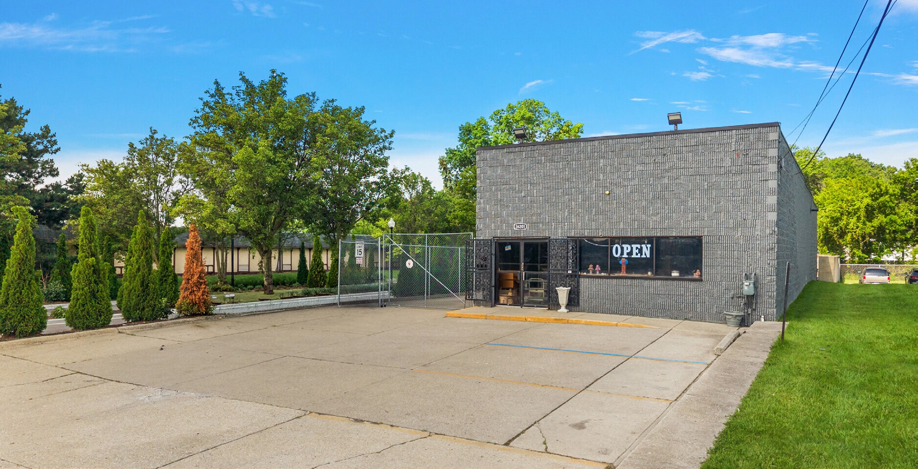 26201 Dequindre Rd, Madison Heights, MI à vendre Photo principale– Image 1 sur 8