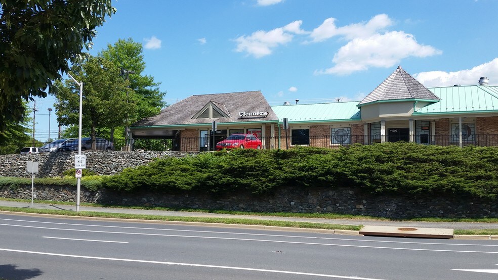 11500 Middlebrook Rd, Germantown, MD à louer - Photo de l’immeuble – Image 1 sur 7