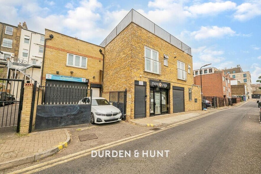 13 Birkbeck Mews, Londres à louer - Photo de l’immeuble – Image 2 sur 8
