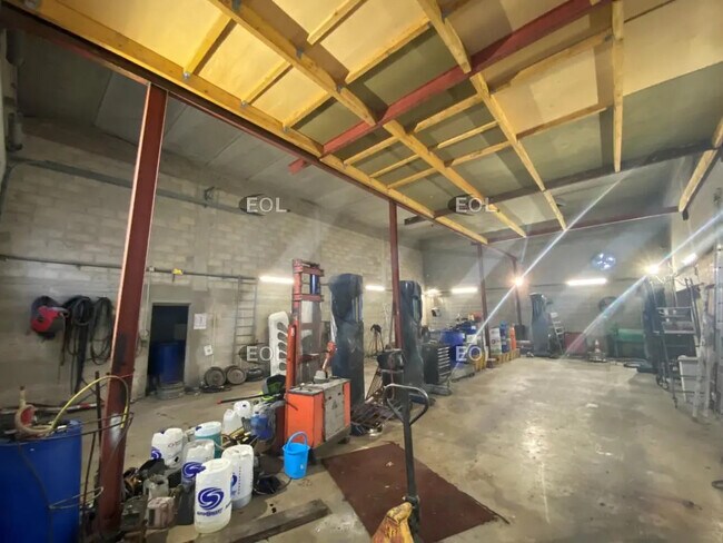 Plus de détails pour Industriel/Logistique à vendre