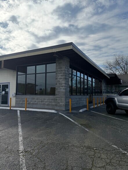 145 SW 152nd St, Burien, WA à louer - Photo de l’immeuble – Image 2 sur 4
