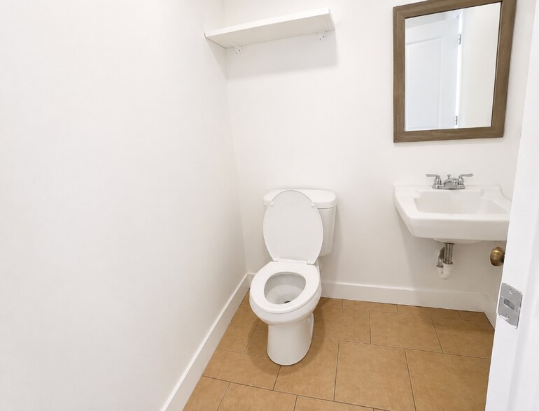 2232-2240 Adam Clayton Powell Jr Blvd, New York, NY à louer - Photo de l’immeuble – Image 2 sur 6