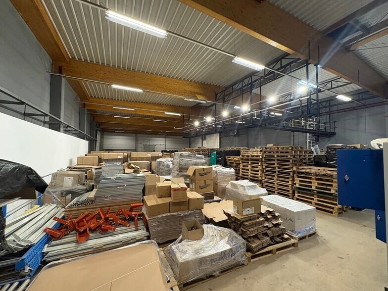 Industriel/Logistique dans Asnieres Sur Seine à louer - Photo de l’immeuble – Image 3 sur 3