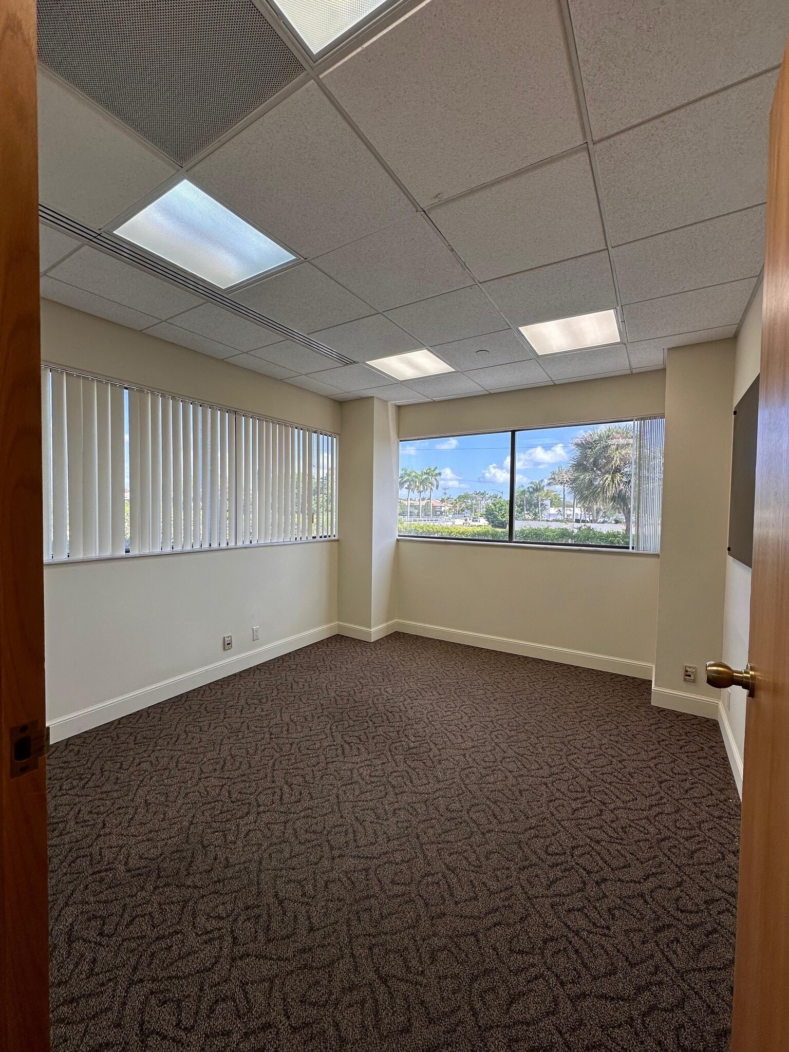 8000 N Federal Hwy, Boca Raton, FL à louer Photo intérieure– Image 1 sur 8