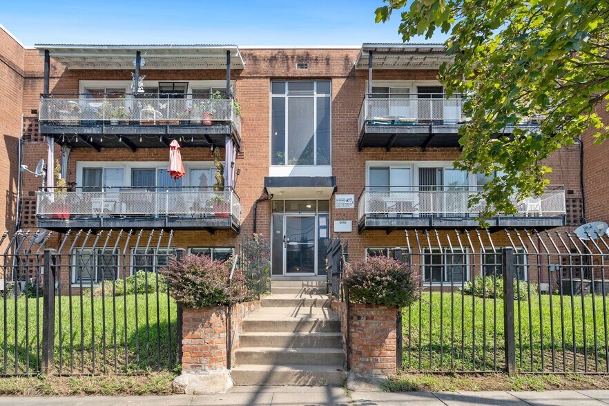 808 Chesapeake St SE, Washington, DC à vendre - Photo de l’immeuble – Image 2 sur 13