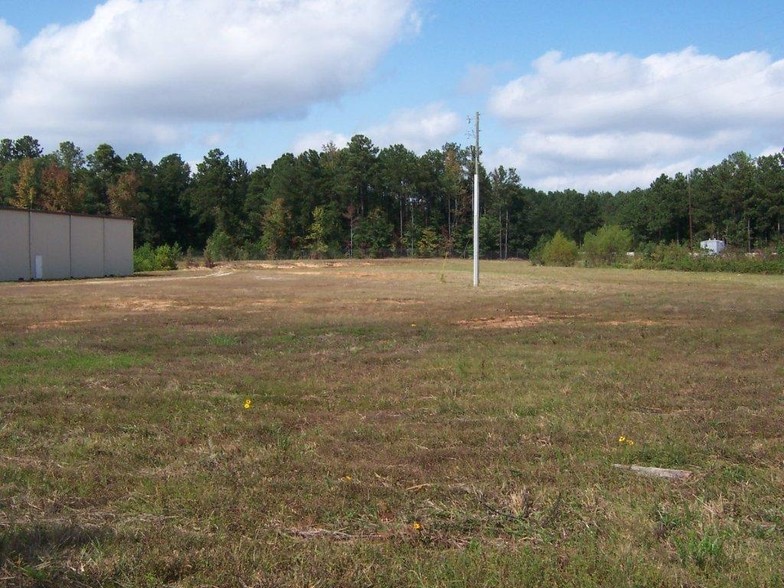 71 Busch Dr, Lagrange, GA à louer - Photo de l’immeuble – Image 2 sur 7