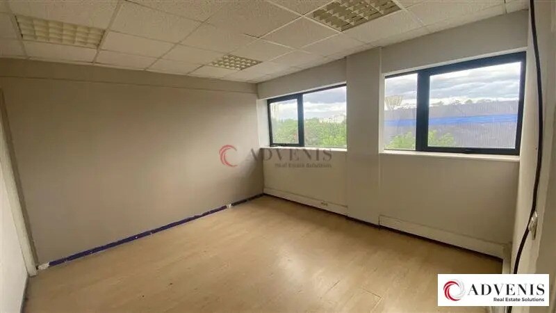 Bureau dans Cenon à louer - Photo de l’immeuble – Image 3 sur 12