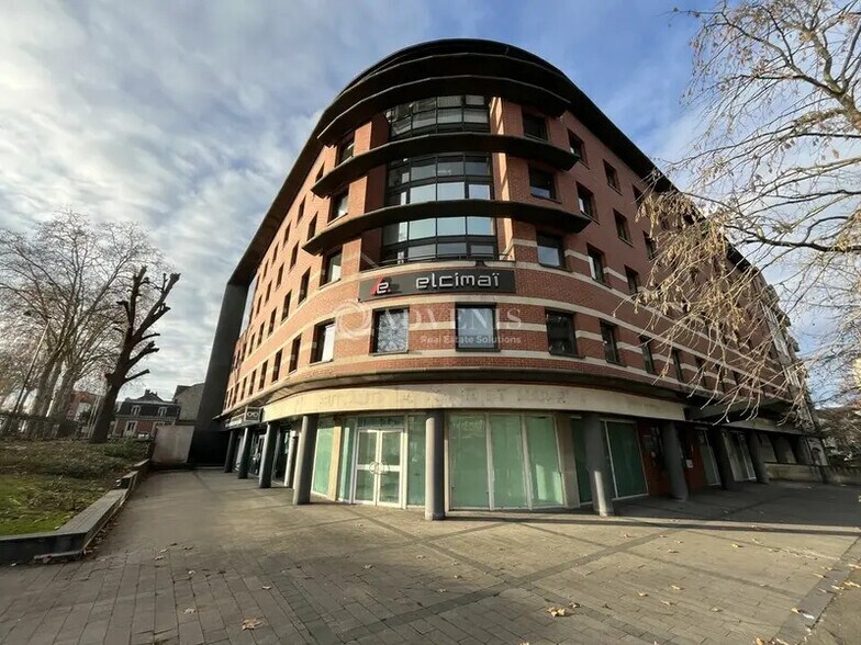 Bureau dans Melun à vendre - Photo de l’immeuble – Image 2 sur 24