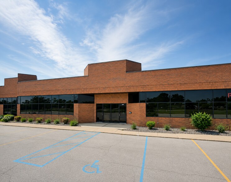 251-397 W 84th Dr, Merrillville, IN à louer - Photo de l’immeuble – Image 2 sur 7