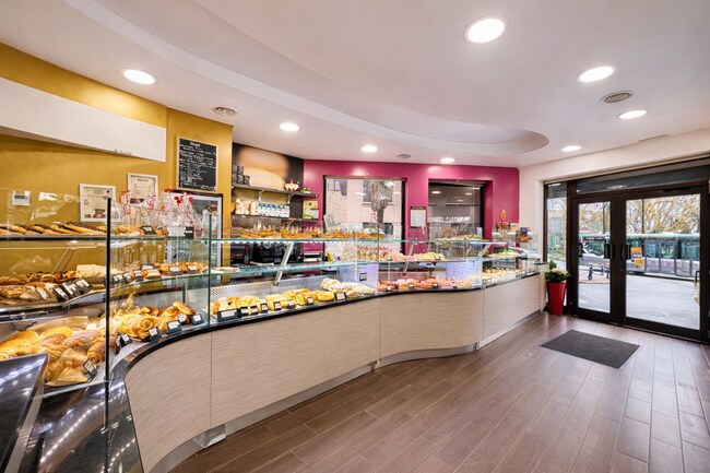 Plus de détails pour 71 Ter Avenue Du Maréchal Foch, Neuilly-Plaisance - Local commercial à vendre