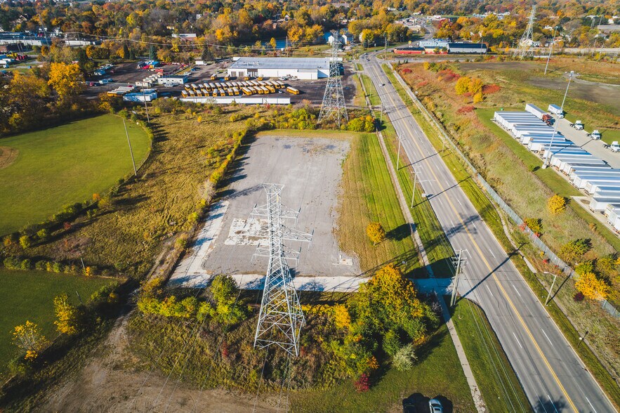 Vacant Land in Pontiac, MI portefeuille de 5 biens à vendre sur LoopNet.fr - Aérien – Image 3 sur 5
