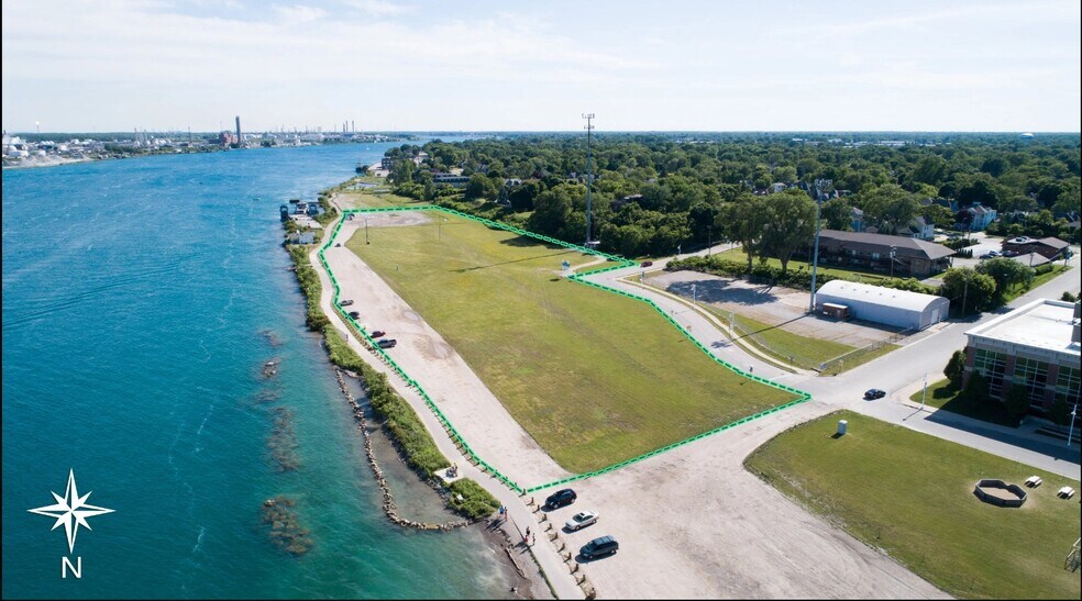 300 Griswold St, Port Huron, MI à vendre - Photo principale – Image 1 sur 2