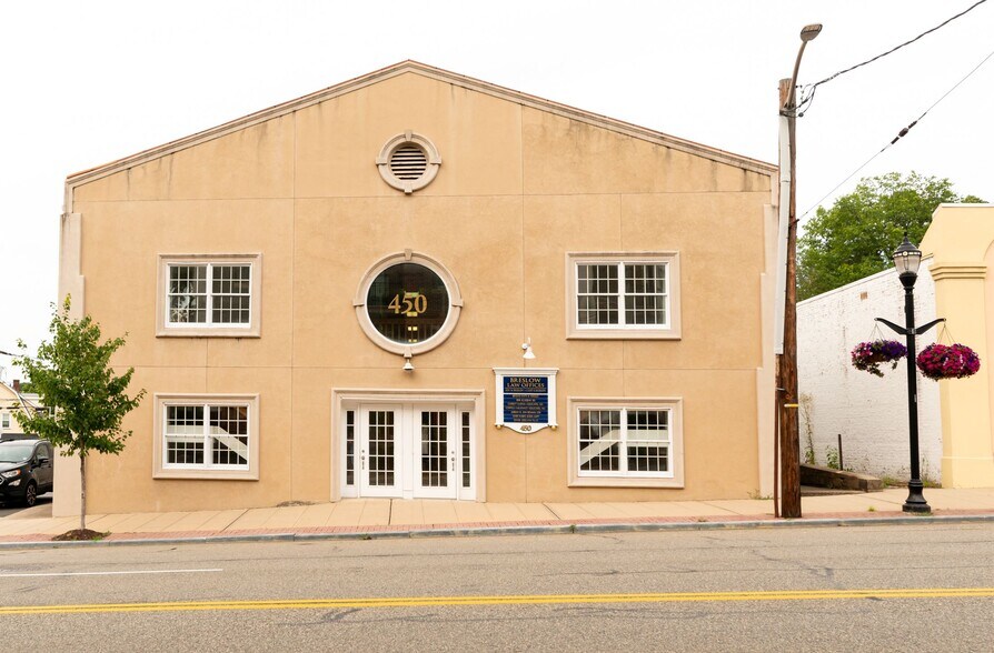 450 Bloomfield Ave, Verona, NJ à louer - Photo de l’immeuble – Image 1 sur 8