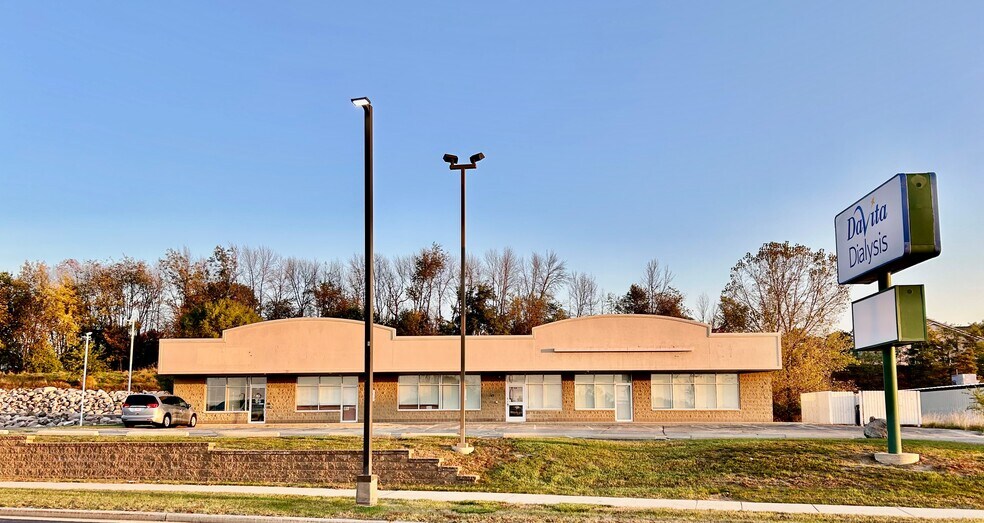 928-932 Furman Dr, Waupaca, WI à louer - Photo de l’immeuble – Image 1 sur 3