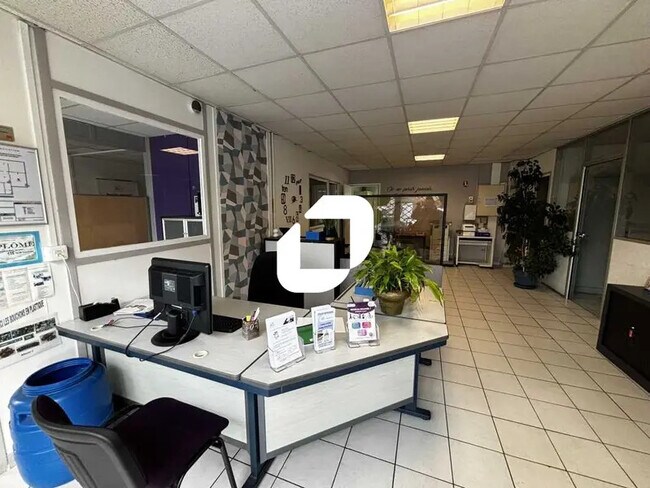 Plus de détails pour Bureau à vendre