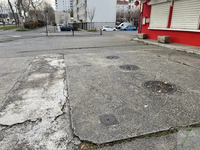 Plus de détails pour Local commercial à vendre
