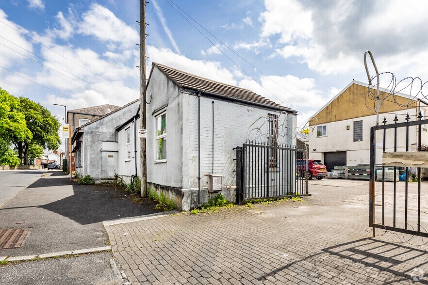 170 Lodge Ln, Hyde à louer - Photo principale – Image 1 sur 3