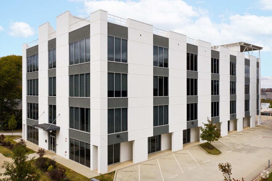 746 Willoughby Way NE, Atlanta, GA à louer - Photo principale – Image 1 sur 19