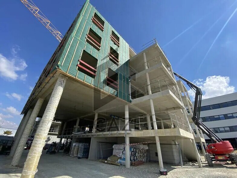 Bureau dans Périgny à louer - Photo de l’immeuble – Image 1 sur 5