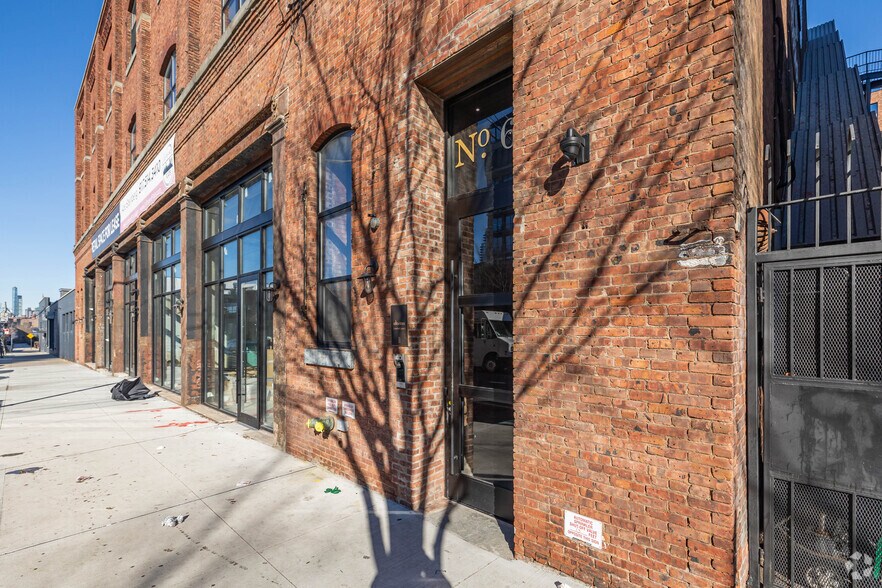 61 N 11th St, Brooklyn, NY à louer - Photo de l’immeuble – Image 2 sur 5