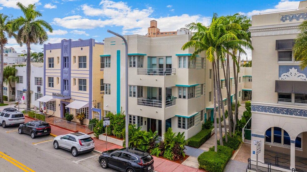 852 Collins Ave, Miami Beach, FL à vendre - Photo de l’immeuble – Image 2 sur 15