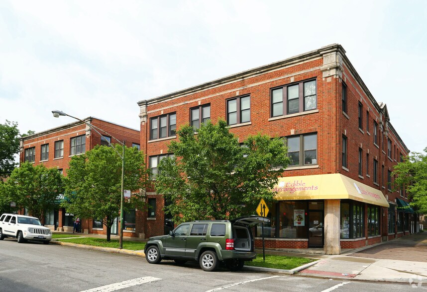 4335 W Irving Park Rd, Chicago, IL à vendre - Photo de l’immeuble – Image 3 sur 26