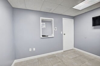 3157 N University Dr, Hollywood, FL à vendre Photo intérieure– Image 1 sur 9