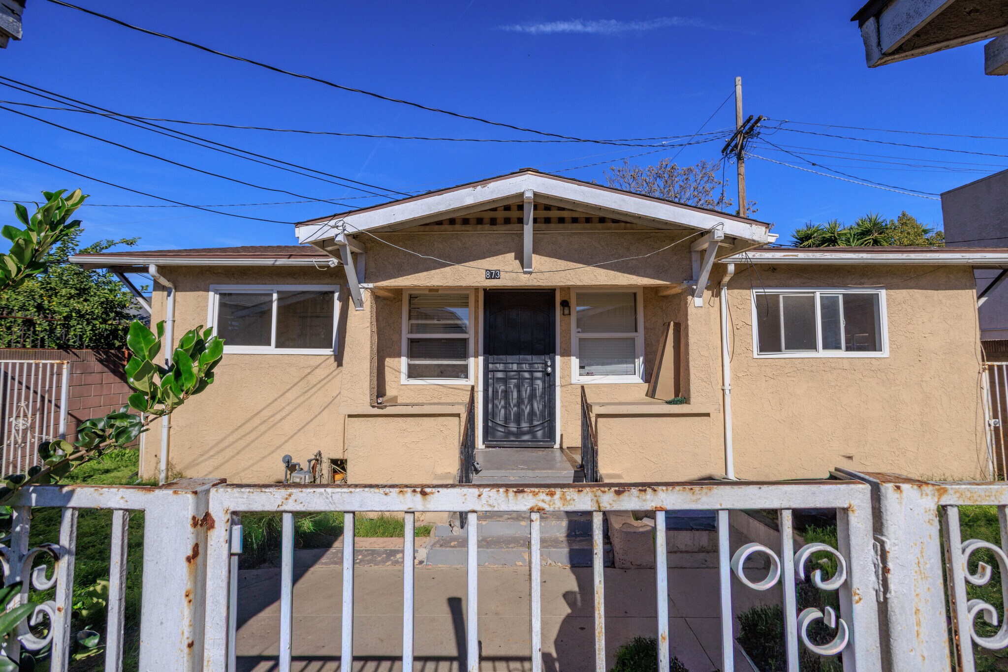 871 E 49th St, Los Angeles, CA à vendre Photo principale– Image 1 sur 9
