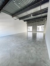 1568 75th Ave W, Vancouver, BC à louer Photo intérieure– Image 2 sur 2