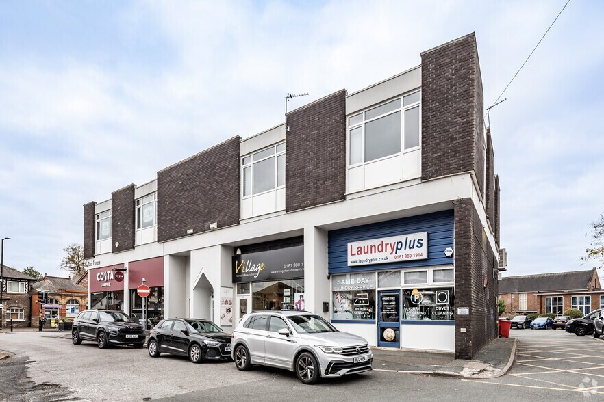 349-363a Stockport Rd, Altrincham à louer - Photo de l’immeuble – Image 2 sur 3