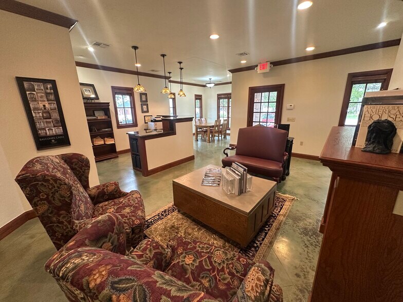 1701 W 33rd St, Edmond, OK à vendre - Photo intérieure – Image 3 sur 12