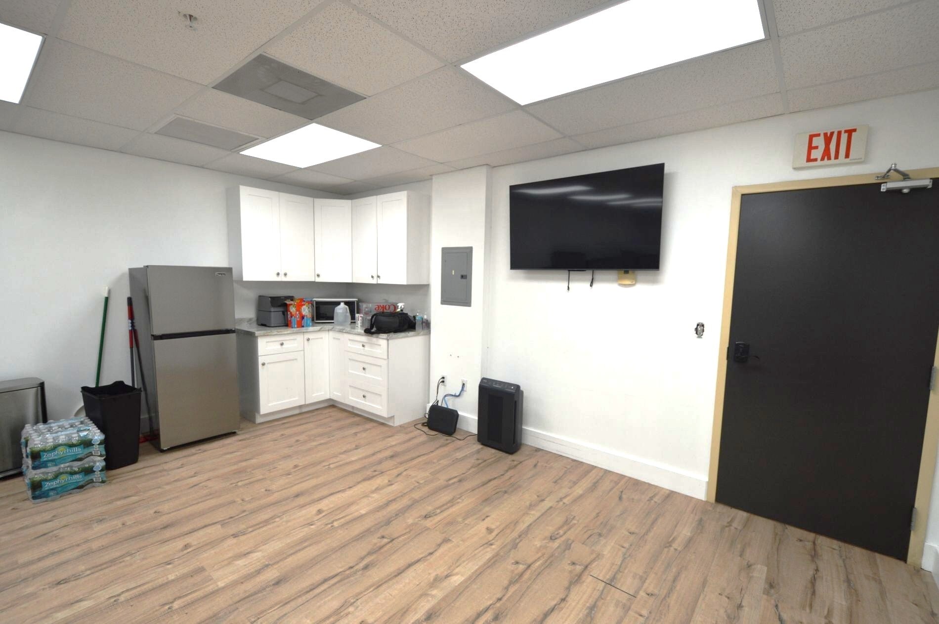 13595 SW 134th Ave, Miami, FL à louer Photo intérieure– Image 1 sur 5