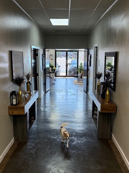 201 N Winfree St, Dayton, TX à louer - Photo intérieure – Image 3 sur 21