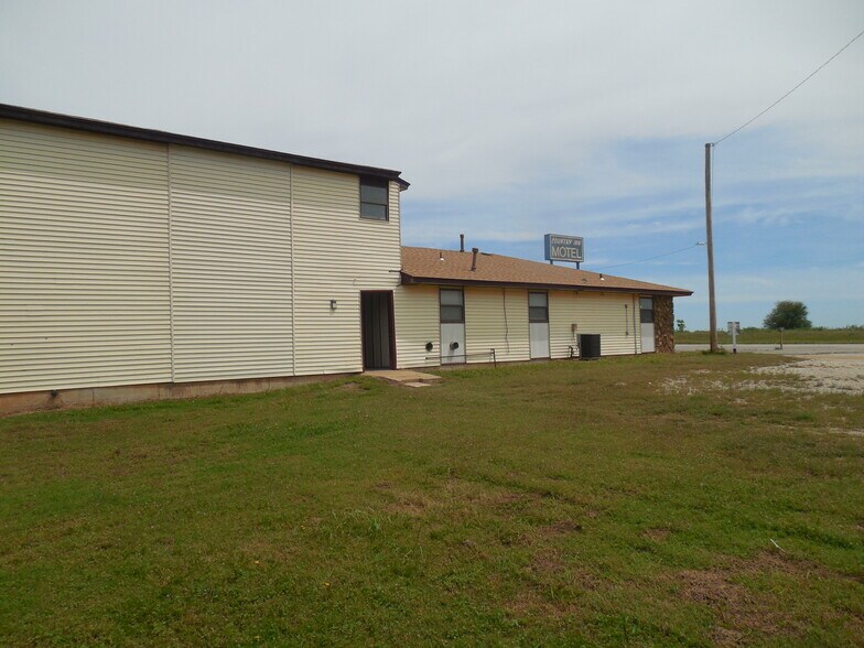 10226 S 81 Hwy, Waukomis, OK à vendre - Photo de l’immeuble – Image 3 sur 38