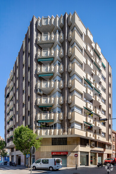Carrer del General Prim, 27, L'Hospitalet de Llobregat, Barcelona à vendre - Photo de l’immeuble – Image 2 sur 2