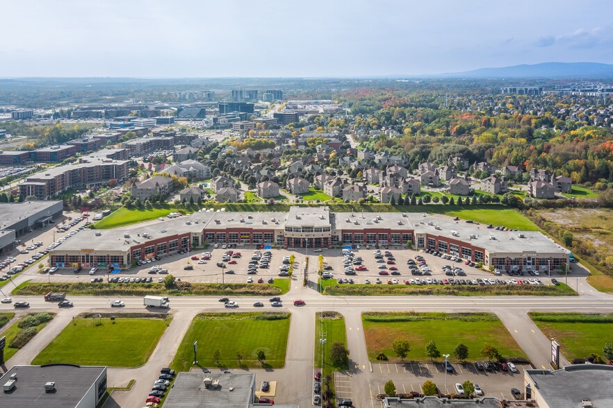 6655 Boul Pierre-Bertrand, Québec, QC à louer - Photo principale – Image 1 sur 11