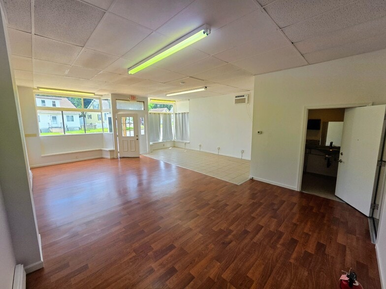 1125 Prospect St, Ewing, NJ à louer - Photo intérieure – Image 3 sur 30