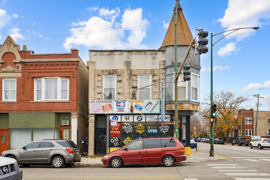 3000 W Diversey Ave, Chicago, IL à vendre - Photo de l’immeuble – Image 2 sur 16