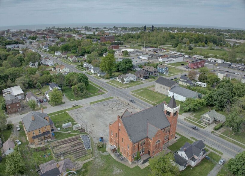 1548 Reid Ave, Lorain, OH à vendre - Photo de l’immeuble – Image 2 sur 21