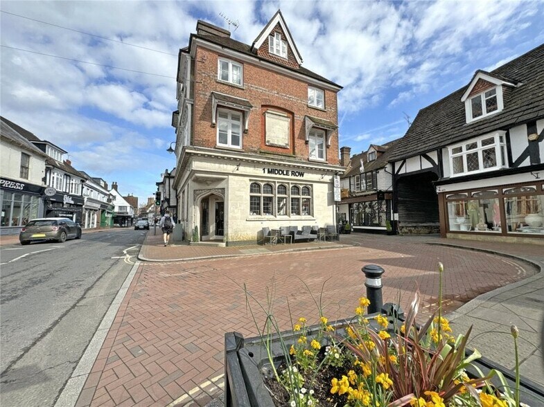 1 Middle Row, East Grinstead à louer - Photo principale – Image 1 sur 1