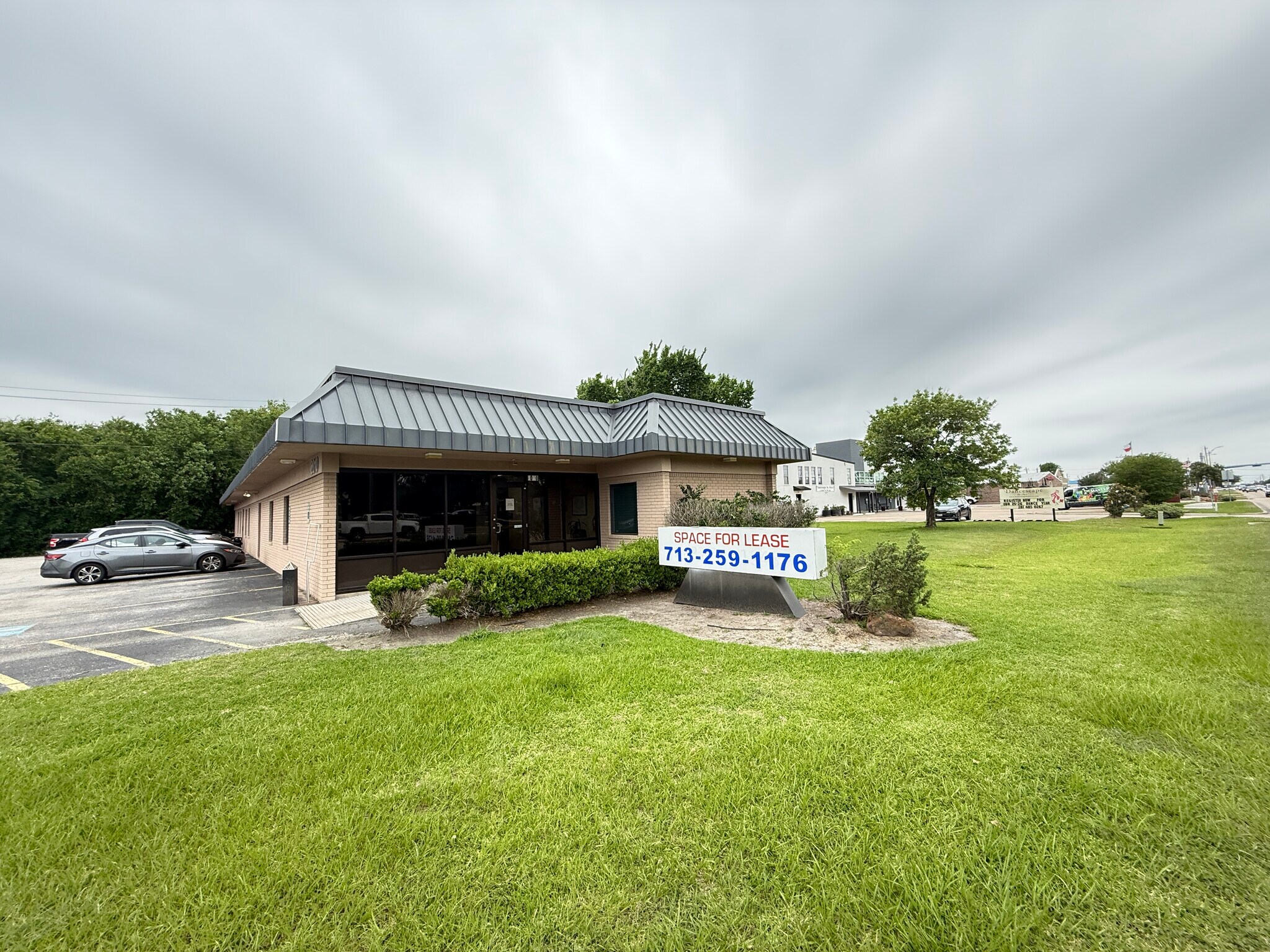 2006 Broadway St, Pearland, TX à louer Photo de l’immeuble– Image 1 sur 8