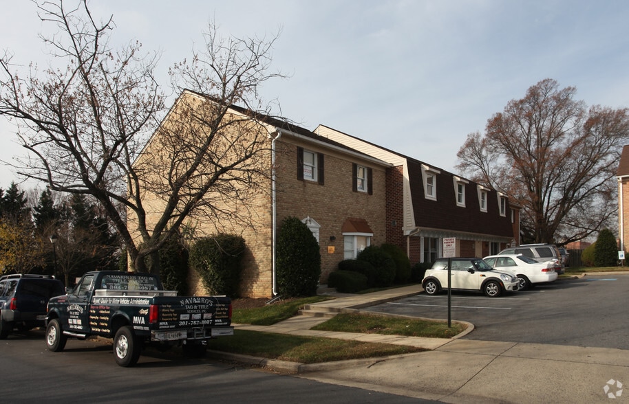 751 Rockville Pike, Rockville, MD à vendre - Photo de l’immeuble – Image 2 sur 2