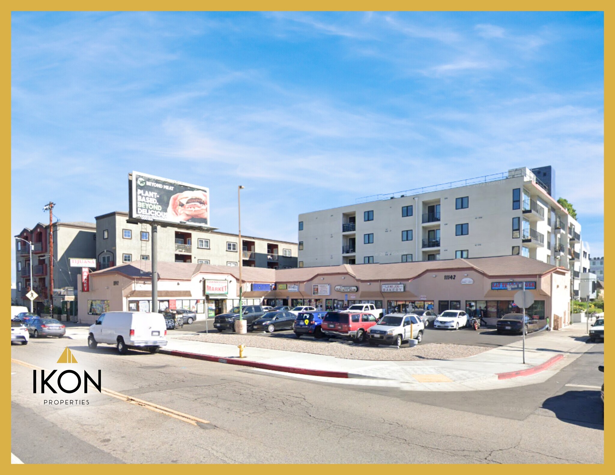 11142 Burbank Blvd, North Hollywood, CA à louer Photo principale– Image 1 sur 6