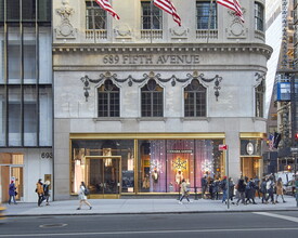689 Fifth Ave, New York, NY à louer Photo de l’immeuble– Image 2 sur 3