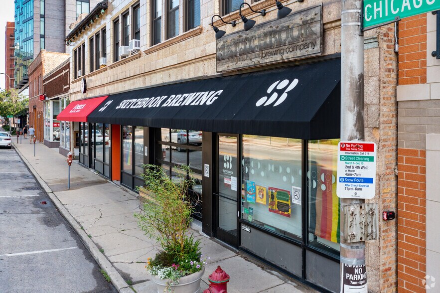 821-825 Chicago Ave, Evanston, IL à louer - Photo de l’immeuble – Image 2 sur 2