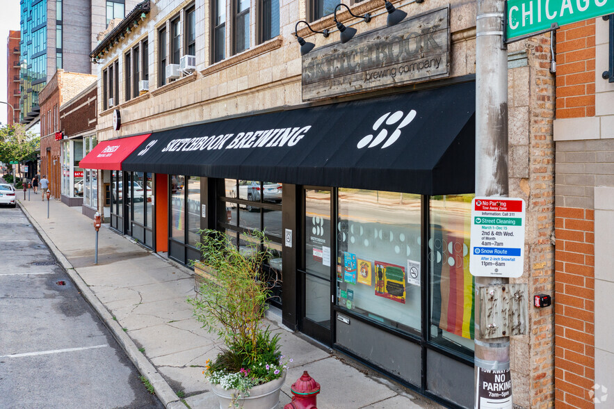 821-825 Chicago Ave, Evanston, IL à louer - Photo de l’immeuble – Image 3 sur 3