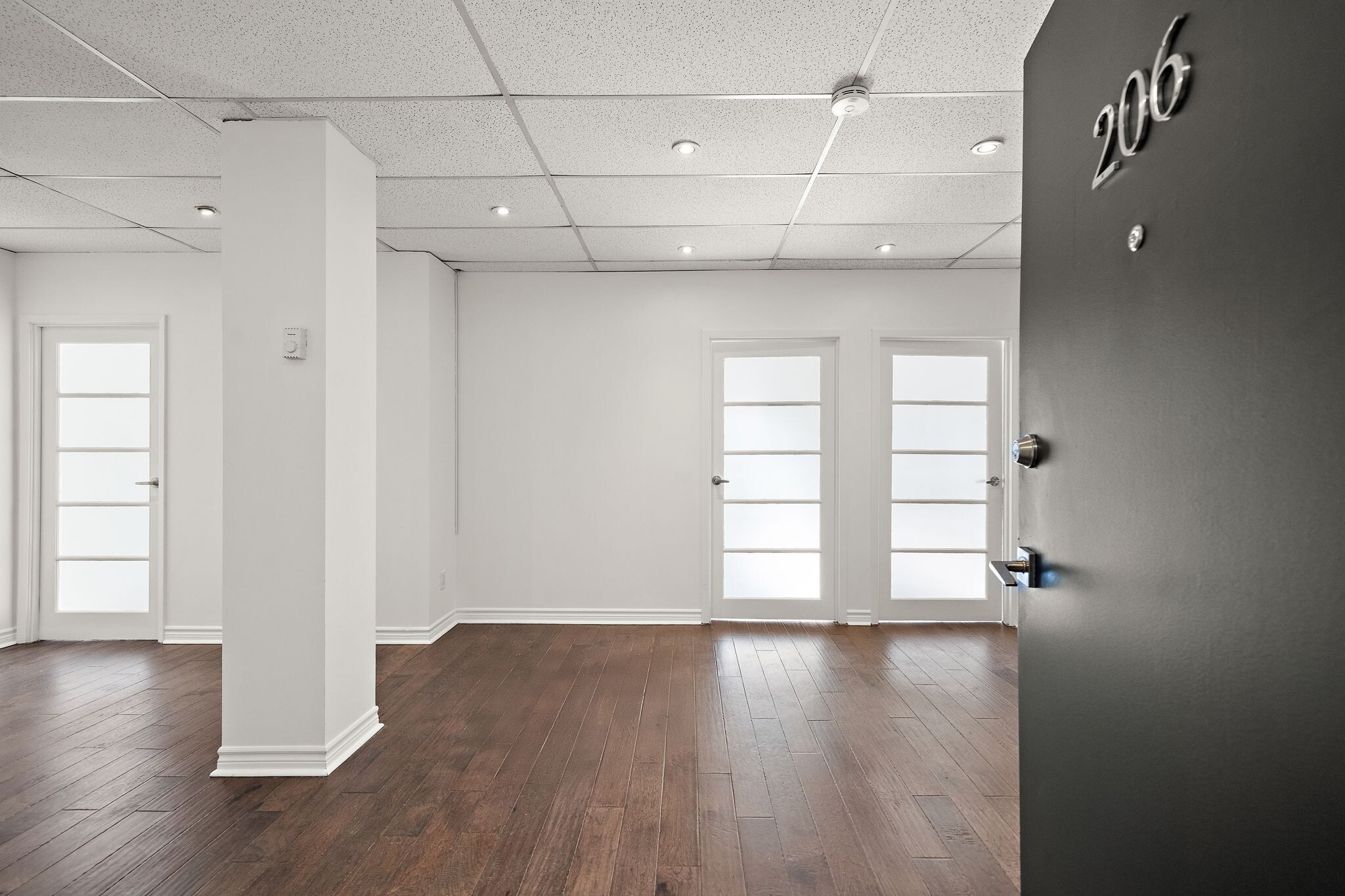 4264-4276 Boul Saint-Laurent, Montréal, QC à louer Photo intérieure– Image 1 sur 8