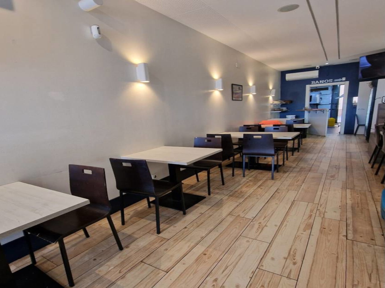 Local commercial dans Badalona, Barcelona à louer Photo intérieure– Image 1 sur 9