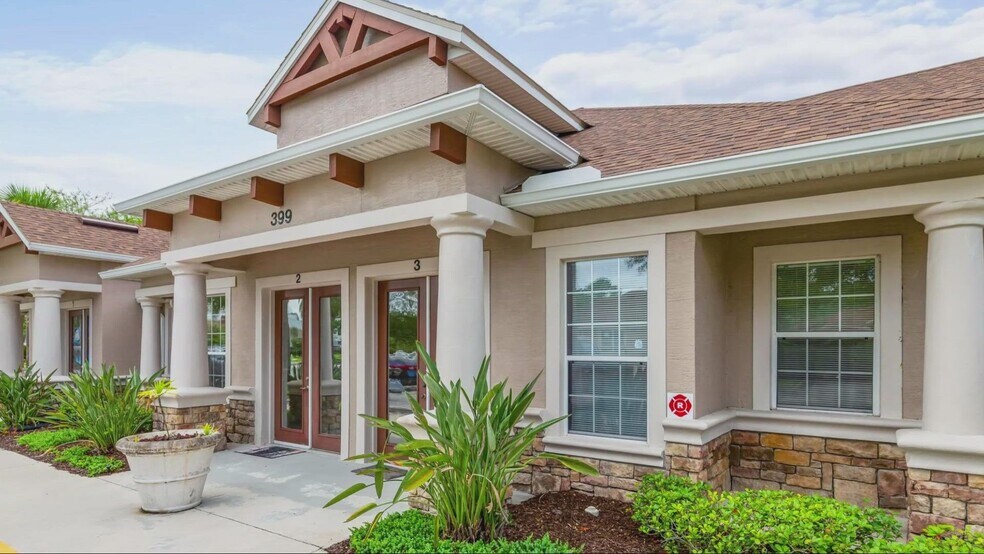 399 Palm Coast Pky SW, Palm Coast, FL à vendre - Vidéo sur l’annonce professionnelle – Image 2 sur 15